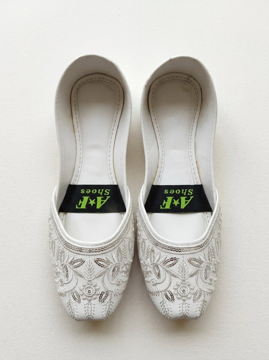 Pristine Pure White Bridal Wedge Khussa with Silver Dabka & Pearl Work – Canada - Image 3